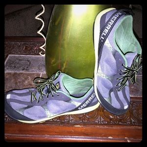 MERRELL Vibrant Sz 10